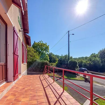 1 Bedroom Amazing In * Nanteuil-en-Vallée