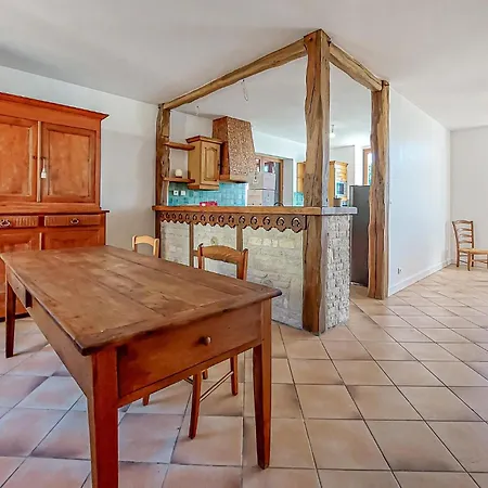 Pet Friendly In With Wifi Nanteuil-en-Vallée