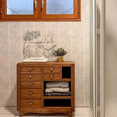 Nyaraló Pet Friendly In With Wifi Nanteuil-en-Vallée