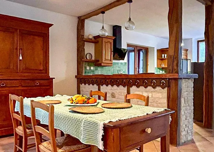 Pet Friendly In With Wifi * Nanteuil-en-Vallée